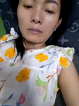 Snapshot of Baby-sexytits18 chatting on 10/22/25, 01:00 Baby-sexytits18 online show from 10/22/25, 01:00