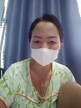 Snapshot of Baby-sexytits18 chatting on 10/23/25, 11:24 Baby-sexytits18 online show from 10/23/25, 11:24