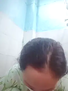 Snapshot of Baby-sexytits18 chatting on 11/08/25, 01:28 Baby-sexytits18 online show from 11/08/25, 01:28