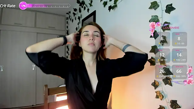 Sarah Castillo  online show from 12/02/24, 02:09