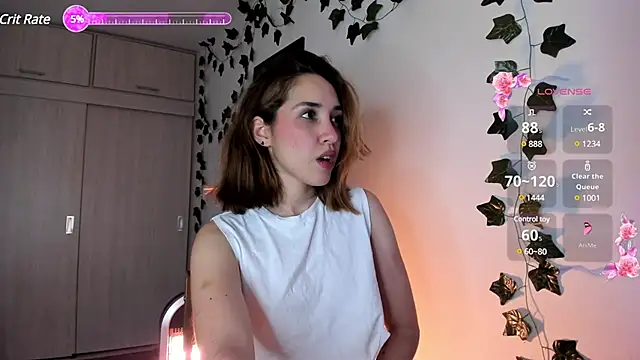 Sarah Castillo  online show from 12/20/24, 01:14