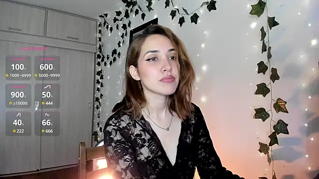 Sarah Castillo  online show from 02/09/25, 05:33