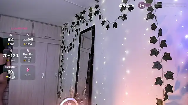 Sarah Castillo  online show from 02/28/25, 10:28