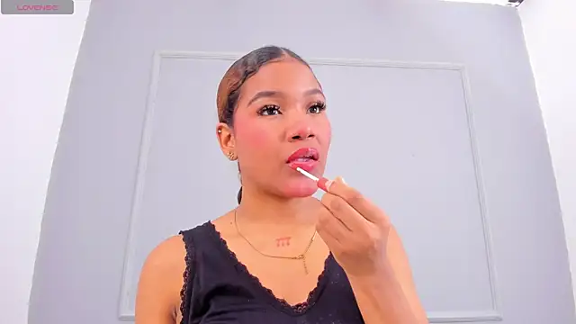 Isabellsmmith online show from 12/27/24, 03:53