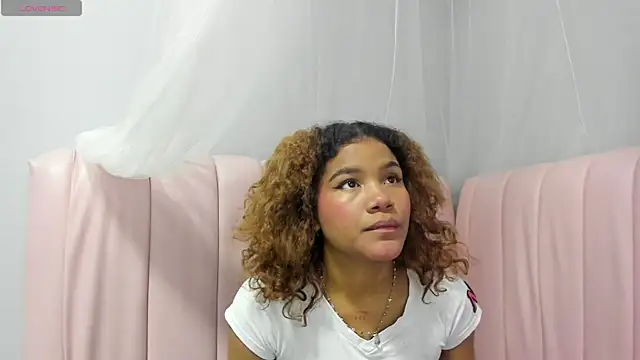 Isabellsmmith online show from 01/26/25, 04:09