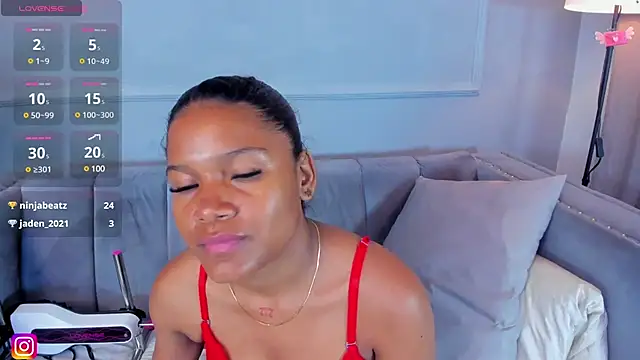 Isabellsmmith online show from 02/22/25, 06:50