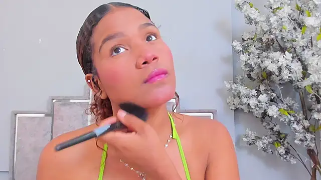 Isabellsmmith online show from 02/28/25, 10:39