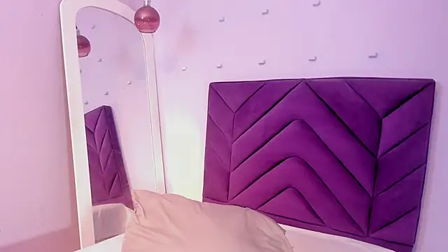 Isabellsmmith online show from 09/27/25, 08:25