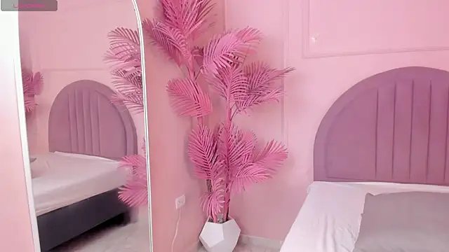 Isabellsmmith online show from 09/30/25, 08:03