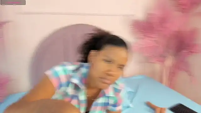 Isabellsmmith online show from 10/14/25, 07:36