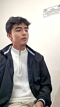 Snapshot of shawn__sanderson1 chatting on 10/17/25, 02:08 shawn sanderson1 online show from 10/17/25, 02:08