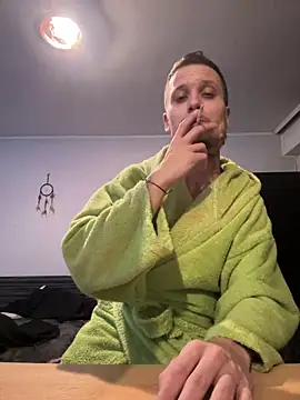 Snapshot of BWC69_69_69 chatting on 12/25/24, 06:09 BWC69 69 69 online show from 12/25/24, 06:09