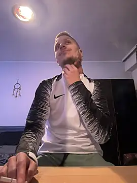 Snapshot of BWC69_69_69 chatting on 12/28/24, 03:04 BWC69 69 69 online show from 12/28/24, 03:04