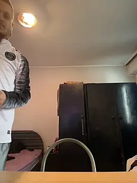 Snapshot of BWC69_69_69 chatting on 12/29/24, 11:29 BWC69 69 69 online show from 12/29/24, 11:29