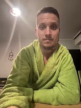 Snapshot of BWC69_69_69 chatting on 01/29/25, 09:28 BWC69 69 69 online show from 01/29/25, 09:28