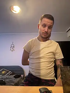 Snapshot of BWC69_69_69 chatting on 02/14/25, 05:57 BWC69 69 69 online show from 02/14/25, 05:57