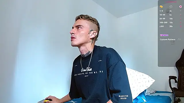 Snapshot of bray_hotboy777 chatting on 10/05/25, 02:59 bray hotboy777 online show from 10/05/25, 02:59