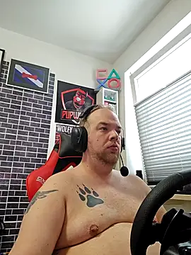 Snapshot of PupW0lfy chatting on 01/05/25, 09:48 PupW0lfy online show from 01/05/25, 09:48