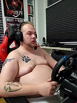 Snapshot of PupW0lfy chatting on 01/11/25, 05:07 PupW0lfy online show from 01/11/25, 05:07