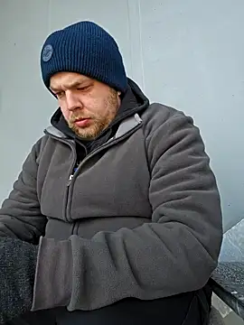 Snapshot of PupW0lfy chatting on 01/14/25, 11:31 PupW0lfy online show from 01/14/25, 11:31