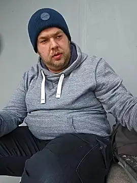 Snapshot of PupW0lfy chatting on 01/20/25, 11:24 PupW0lfy online show from 01/20/25, 11:24