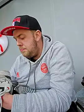 Snapshot of PupW0lfy chatting on 01/24/25, 11:26 PupW0lfy online show from 01/24/25, 11:26