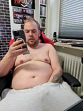 Snapshot of PupW0lfy chatting on 01/25/25, 07:28 PupW0lfy online show from 01/25/25, 07:28