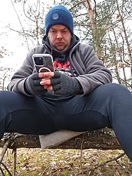 Snapshot of PupW0lfy chatting on 02/03/25, 11:42 PupW0lfy online show from 02/03/25, 11:42