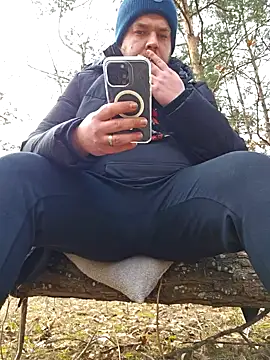 Snapshot of PupW0lfy chatting on 02/04/25, 11:27 PupW0lfy online show from 02/04/25, 11:27