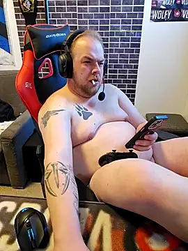 Snapshot of PupW0lfy chatting on 02/17/25, 02:59 PupW0lfy online show from 02/17/25, 02:59