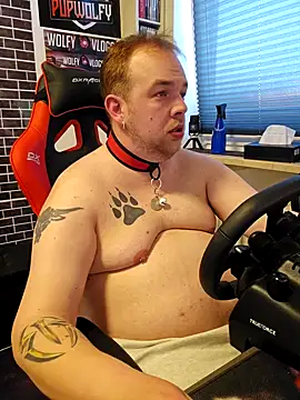 Snapshot of PupW0lfy chatting on 03/19/25, 05:06 PupW0lfy online show from 03/19/25, 05:06