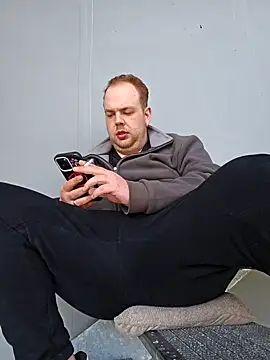 Snapshot of PupW0lfy chatting on 03/21/25, 11:12 PupW0lfy online show from 03/21/25, 11:12