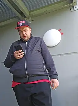 Snapshot of PupW0lfy chatting on 10/01/25, 10:32 PupW0lfy online show from 10/01/25, 10:32