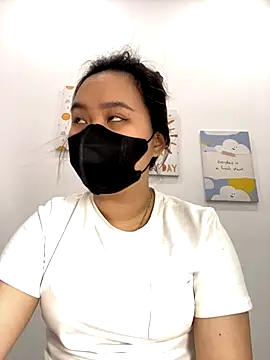 Snapshot of Odette68 chatting on 10/19/25, 12:55 Odette68 online show from 10/19/25, 12:55