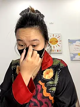 Snapshot of Odette68 chatting on 10/20/25, 02:34 Odette68 online show from 10/20/25, 02:34