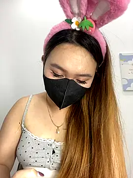 Snapshot of Odette68 chatting on 10/23/25, 10:25 Odette68 online show from 10/23/25, 10:25