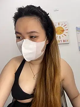 Snapshot of Odette68 chatting on 10/28/25, 01:20 Odette68 online show from 10/28/25, 01:20