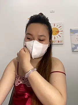 Snapshot of Odette68 chatting on 10/29/25, 03:31 Odette68 online show from 10/29/25, 03:31