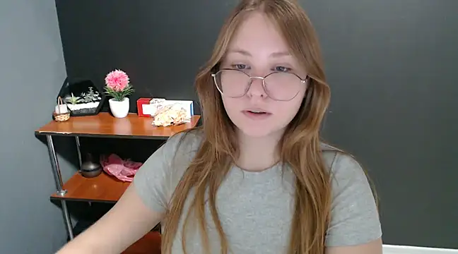 lady minx online show from 12/05/24, 10:33