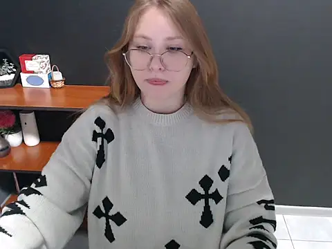 lady minx online show from 12/23/24, 07:49