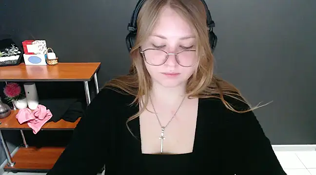 lady minx online show from 01/07/25, 11:05