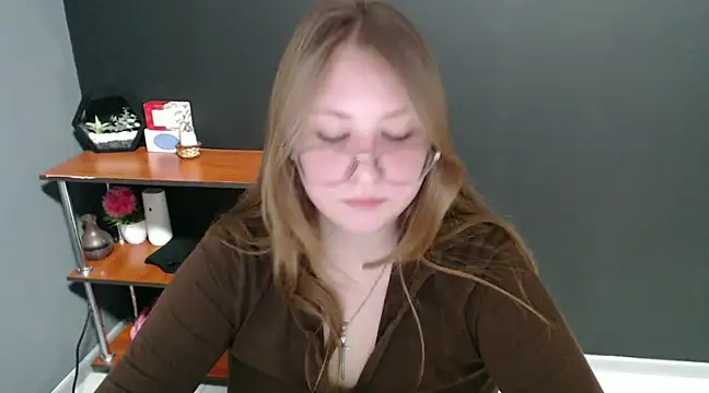 lady minx online show from 01/10/25, 10:39