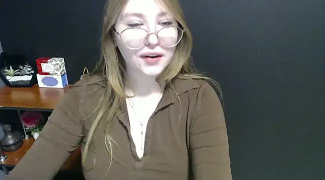 lady minx online show from 01/17/25, 10:44