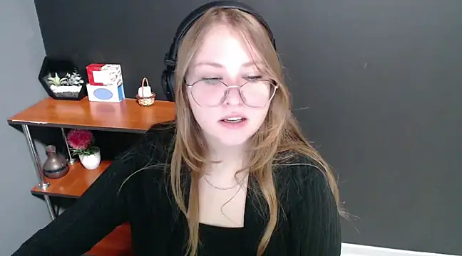 lady minx online show from 01/21/25, 10:52