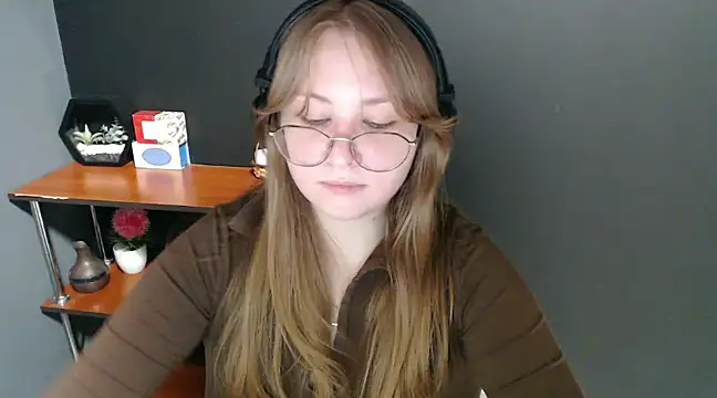 lady minx online show from 01/28/25, 10:23