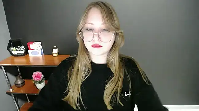 lady minx online show from 02/06/25, 10:59