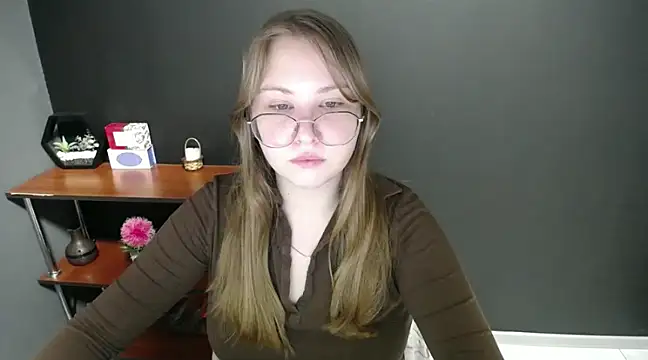 lady minx online show from 02/07/25, 07:18