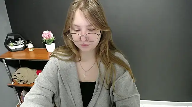 lady minx online show from 02/18/25, 07:32