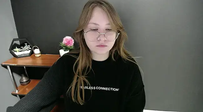 lady minx online show from 02/20/25, 07:45