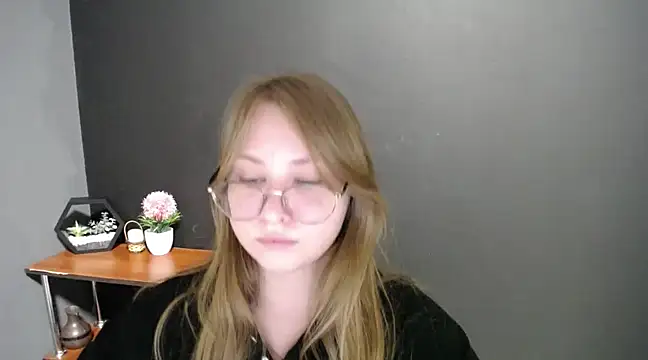 lady minx online show from 02/24/25, 10:26